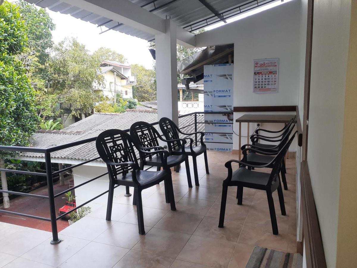 Emarald Holiday Homes Anuradhapura Esterno foto
