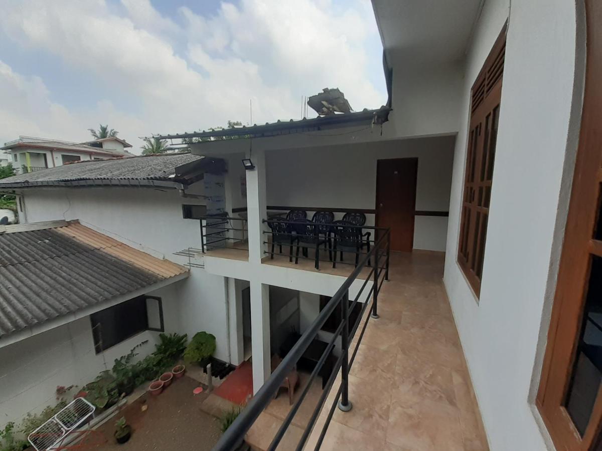 Emarald Holiday Homes Anuradhapura Esterno foto