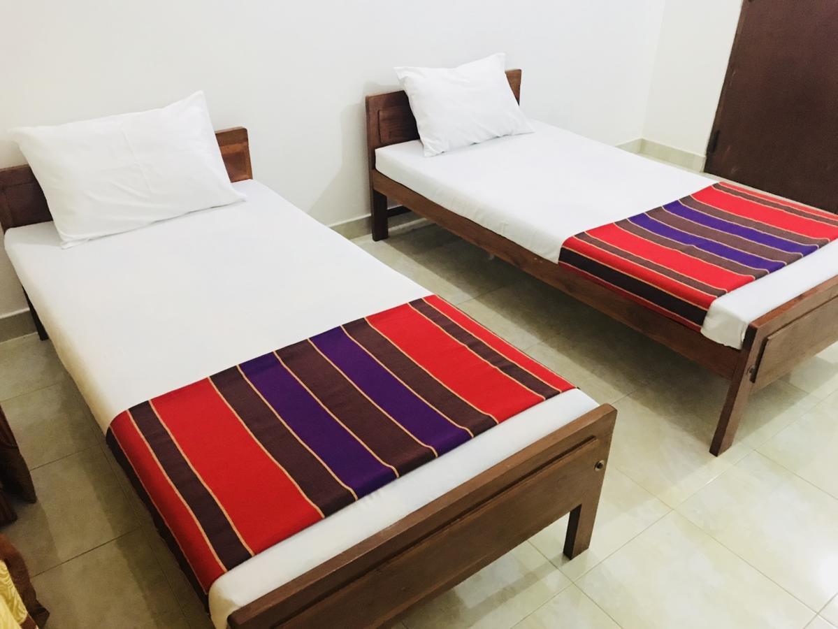 Emarald Holiday Homes Anuradhapura Esterno foto