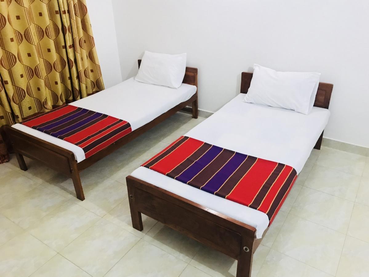 Emarald Holiday Homes Anuradhapura Esterno foto