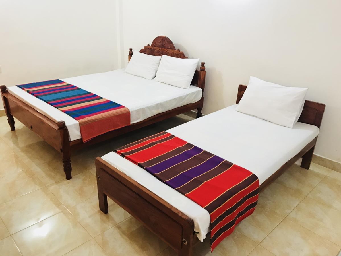 Emarald Holiday Homes Anuradhapura Esterno foto