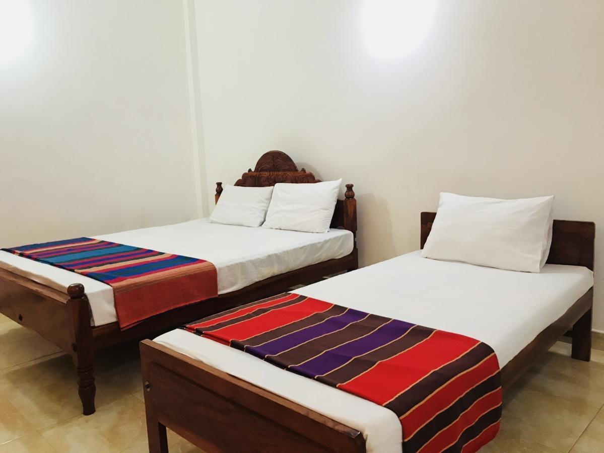 Emarald Holiday Homes Anuradhapura Esterno foto