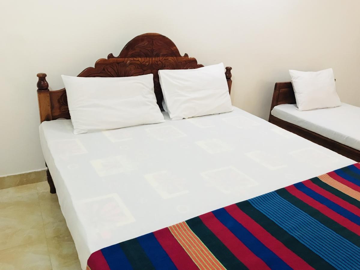 Emarald Holiday Homes Anuradhapura Esterno foto