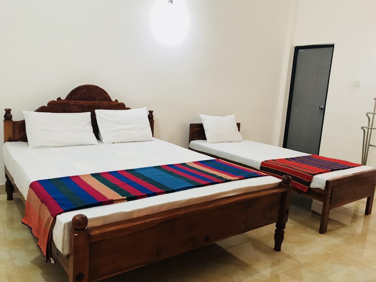 Emarald Holiday Homes Anuradhapura Esterno foto